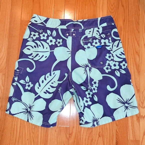 J.Crew Mens Tropical 9" Board Trunks - Picture 2 of 15